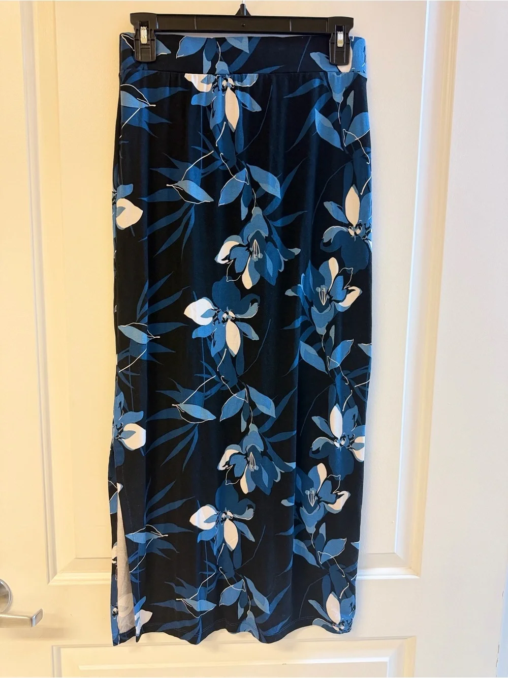 Liz Claiborne flowing maxi